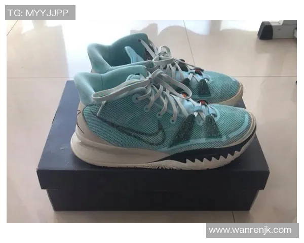 定制足球球星专属鞋底的费用是多少 如何选择适合自己的个性化设计