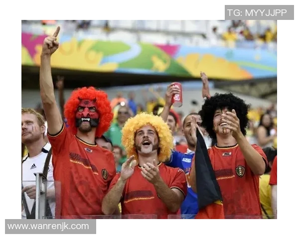 足球巨星开卡狂欢 全新球员卡片引爆球迷热情 体验不一样的足球世界